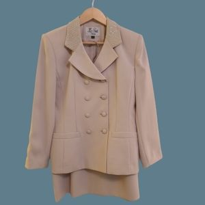 NWOT Le Suit Petite Peofessional Blazer & Skirt Set